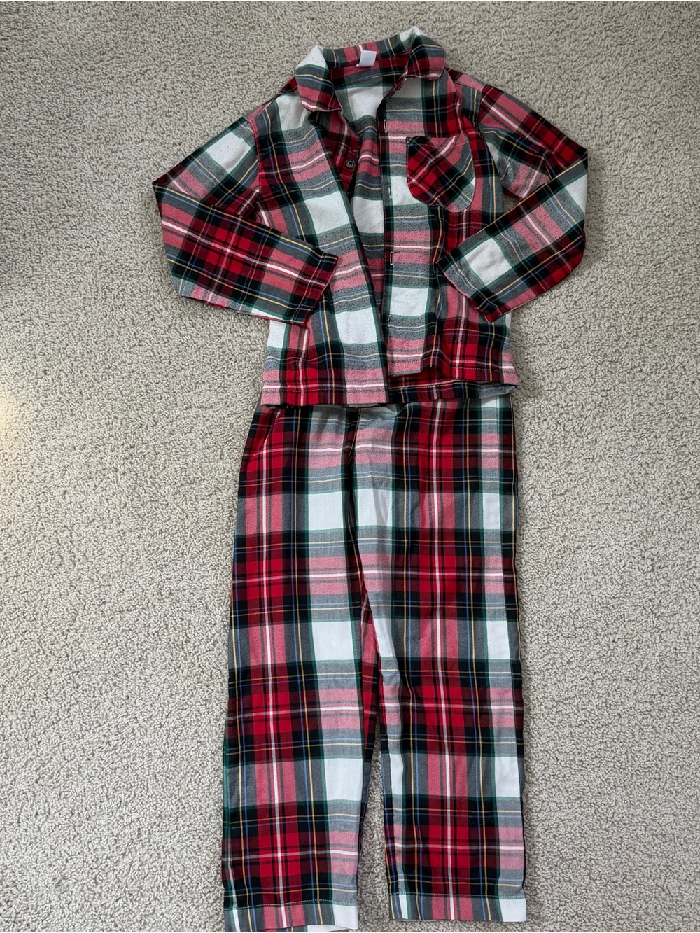 Old Navy Red and Green Plaid Kids Christmas Pajama Set size small